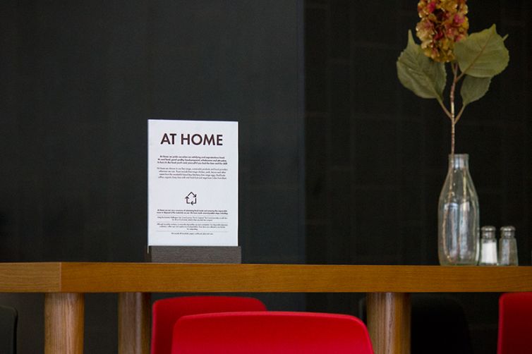 home-cafe-table-talker